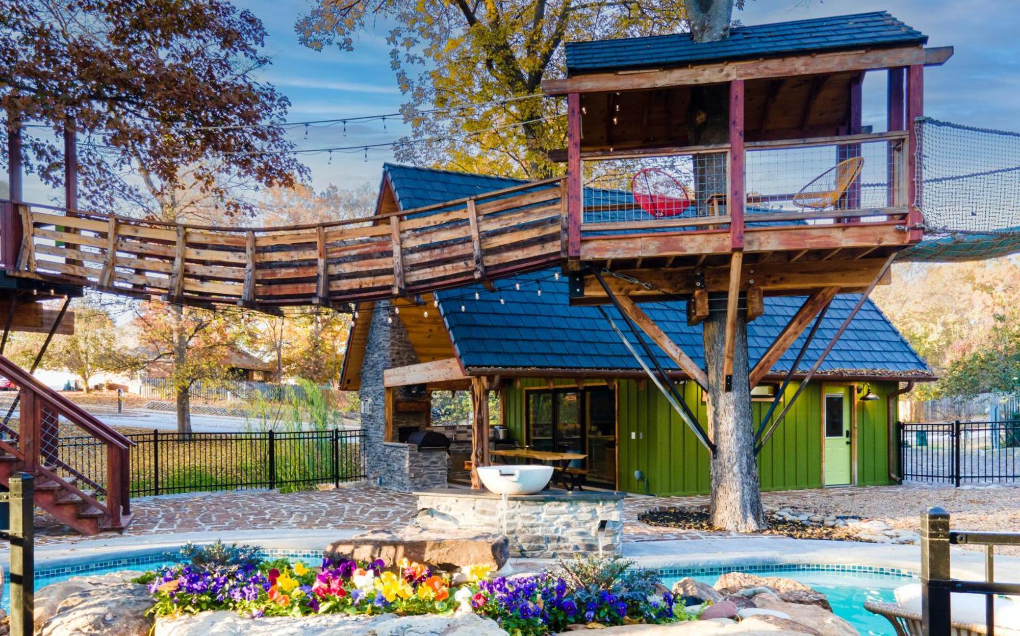 The Tree House In Bentonville Eksteriør billede